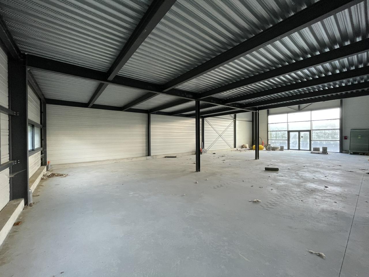 Local d'activité Saint-Avertin 307m² Location local d'activité Saint-Avertin Indre-et-Loire OLACT2113828 1